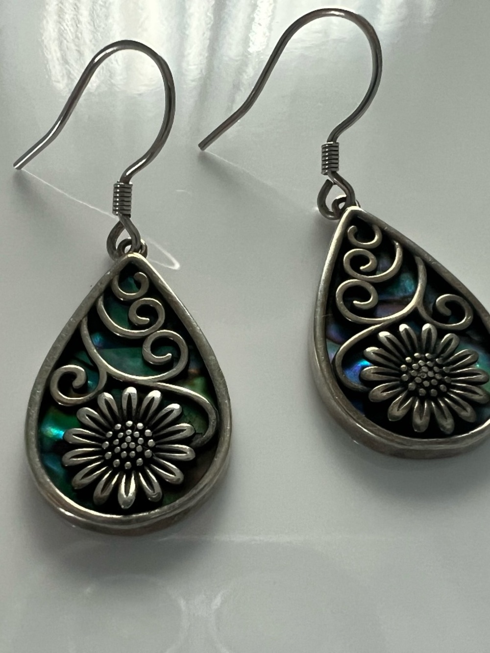 Sterling Silver & Pearl dangly earrings